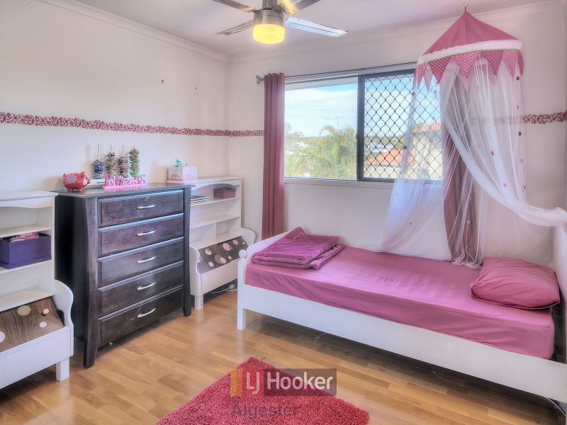 11 Cocoparra Crescent, Parkinson QLD 4115