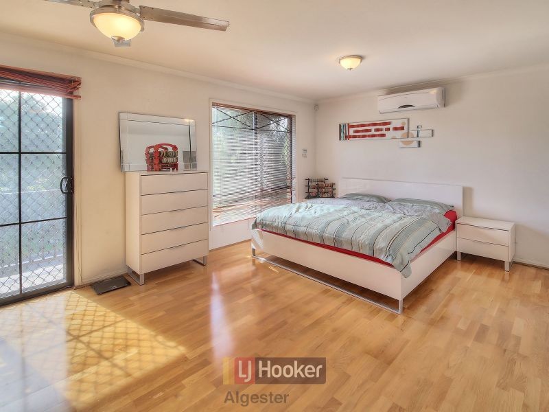 11 Cocoparra Crescent, Parkinson QLD 4115