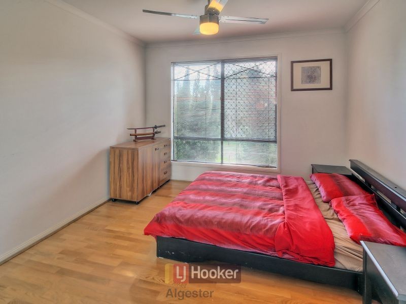 11 Cocoparra Crescent, Parkinson QLD 4115