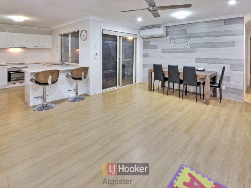 8 Innes Close, Parkinson QLD 4115