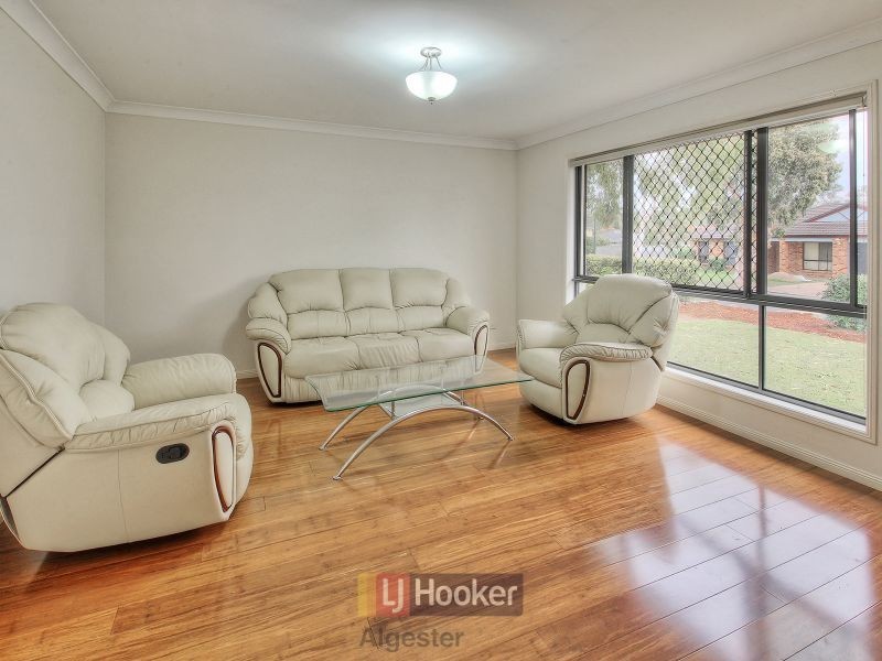 19 Karajini Crescent, Parkinson QLD 4115