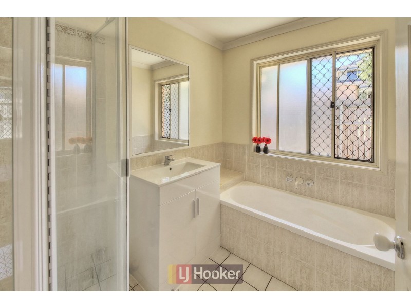 18 Montana Place, Calamvale QLD 4116