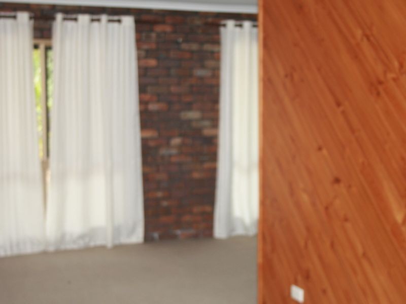 16 Clover Court, Regents Park QLD 4118