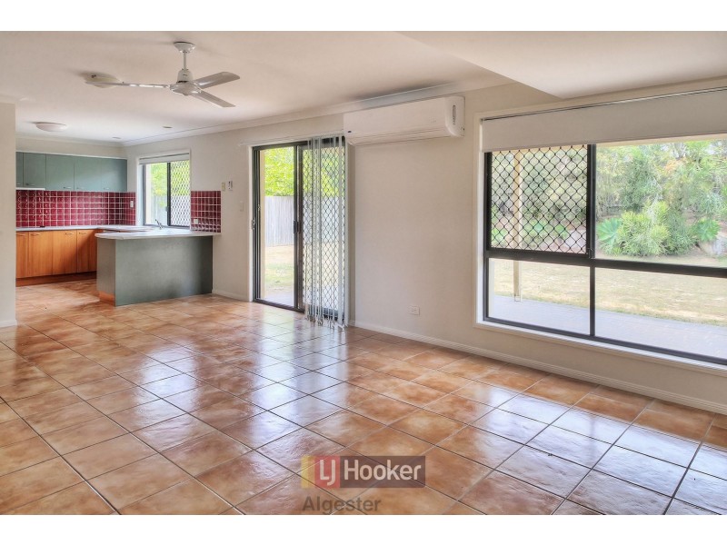 22 Mitchell Place, Parkinson QLD 4115