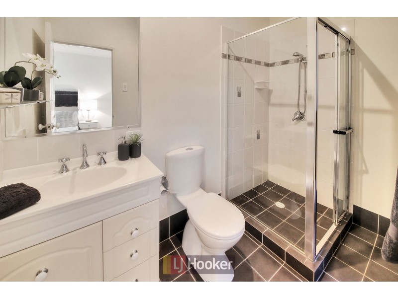 9 Meadowbank Ct, Calamvale QLD 4116