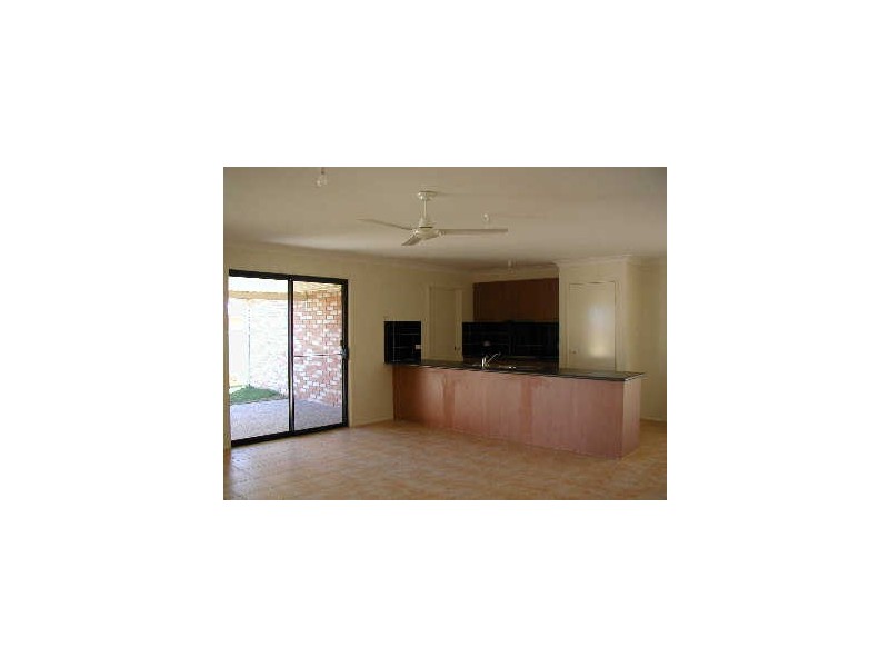 3 Kinchega Circuit, Parkinson QLD 4115