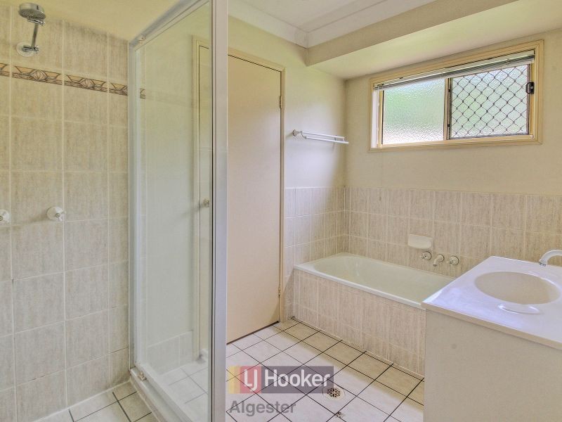 3 Sandheath Court, Regents Park QLD 4118