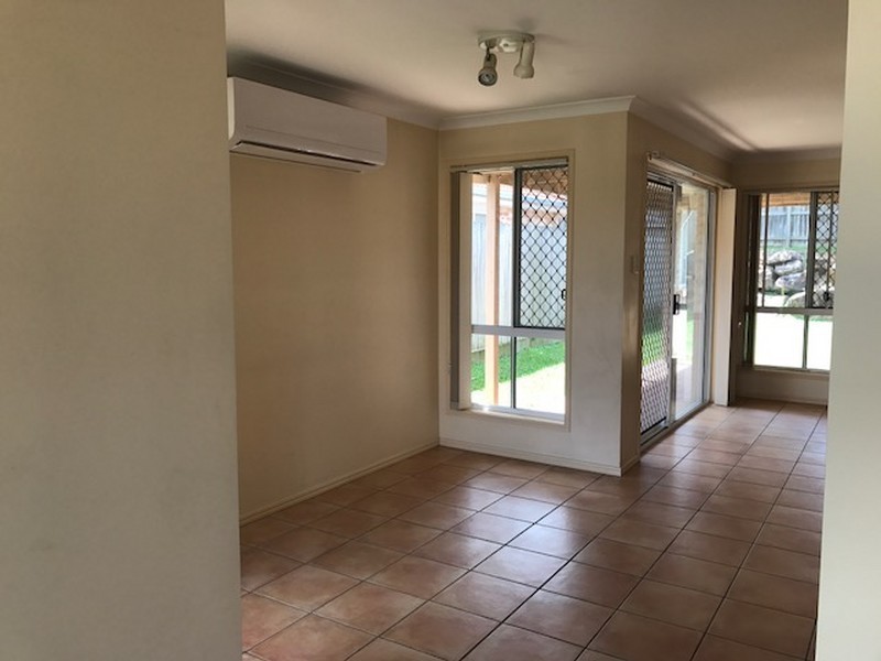 7 Killarney Place, Parkinson QLD 4115
