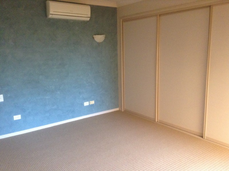 72 Balgownie Crescent, Parkinson QLD 4115