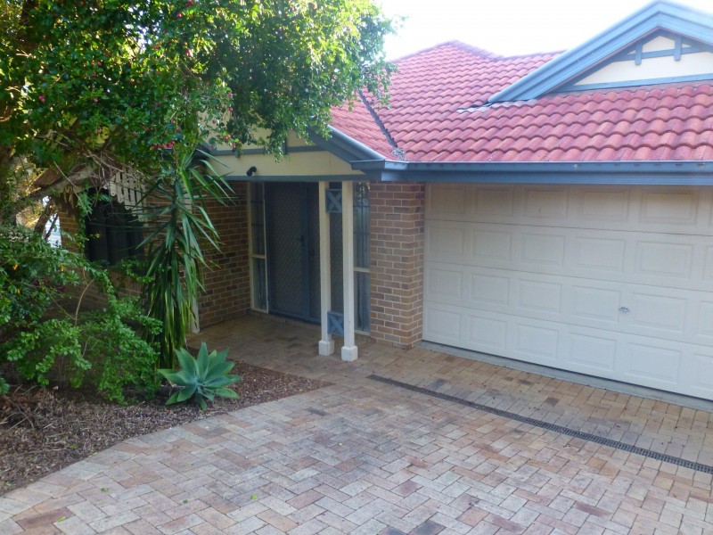 11 Pinedale Crescent, Parkinson QLD 4115