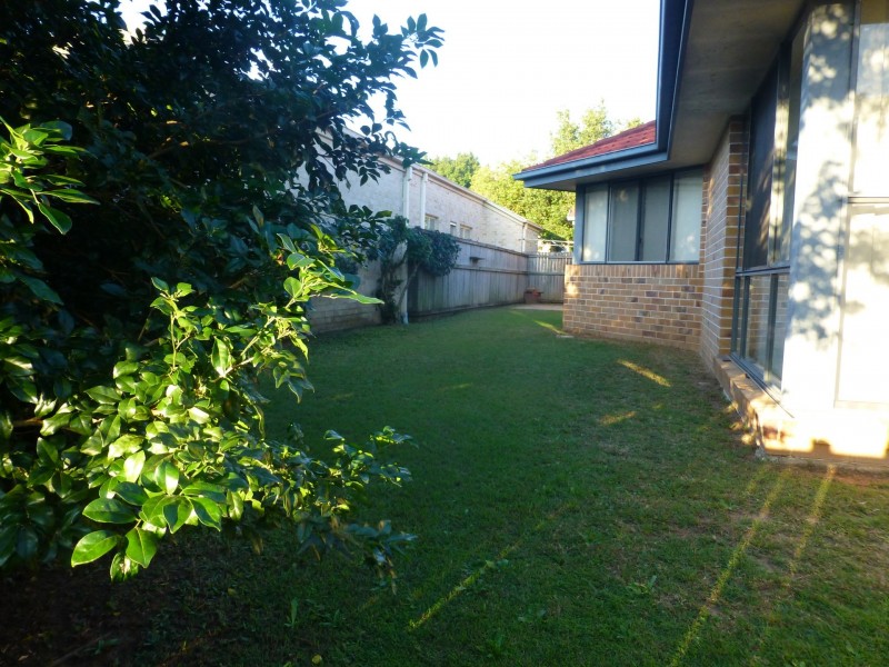 11 Pinedale Crescent, Parkinson QLD 4115