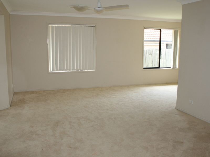 5 Watarrka Drive, Parkinson QLD 4115