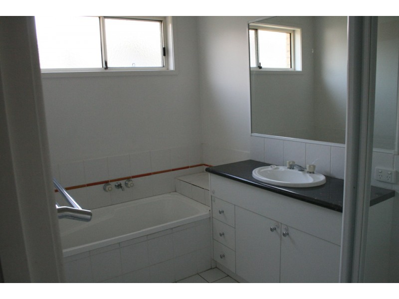 16 Conimbla Street, Parkinson QLD 4115