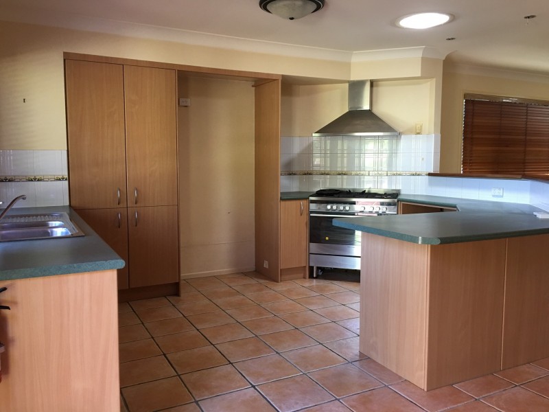 4 Fuchsia Place, Calamvale QLD 4116