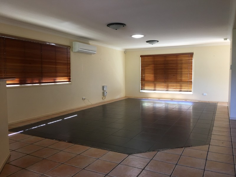 4 Fuchsia Place, Calamvale QLD 4116