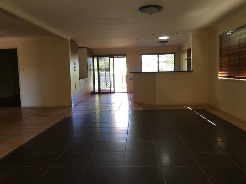 4 Fuchsia Place, Calamvale QLD 4116