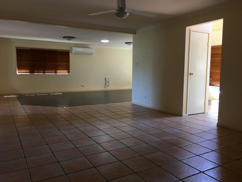 4 Fuchsia Place, Calamvale QLD 4116