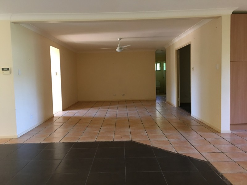 4 Fuchsia Place, Calamvale QLD 4116