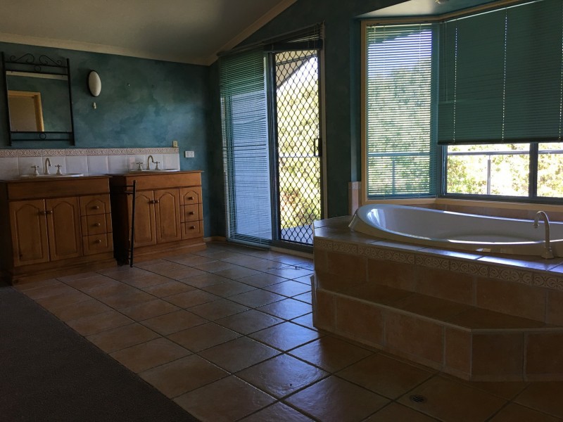 4 Fuchsia Place, Calamvale QLD 4116