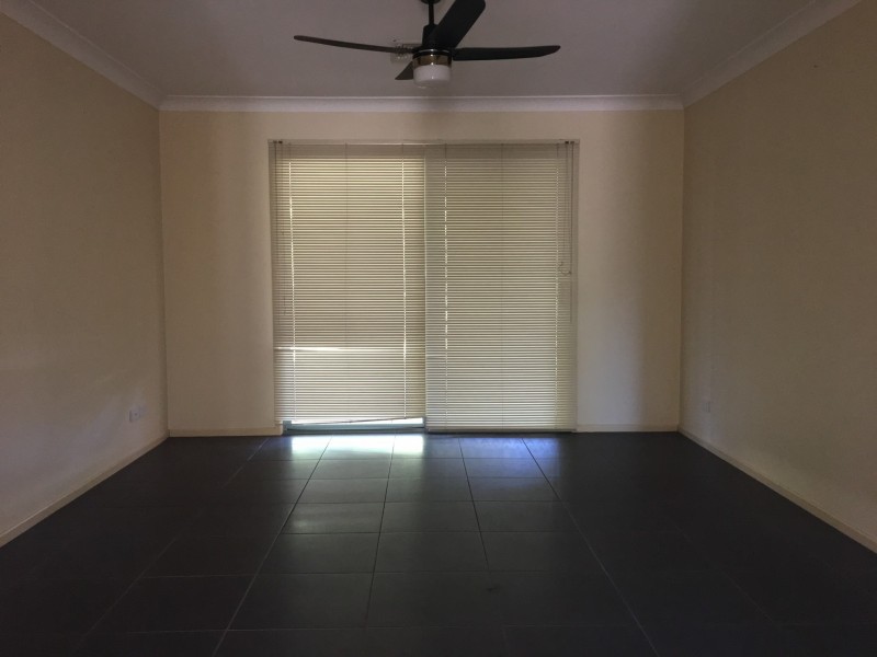 4 Fuchsia Place, Calamvale QLD 4116