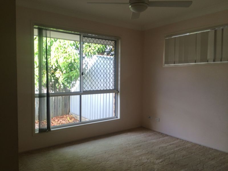 31 Regal Drive, Regents Park QLD 4118