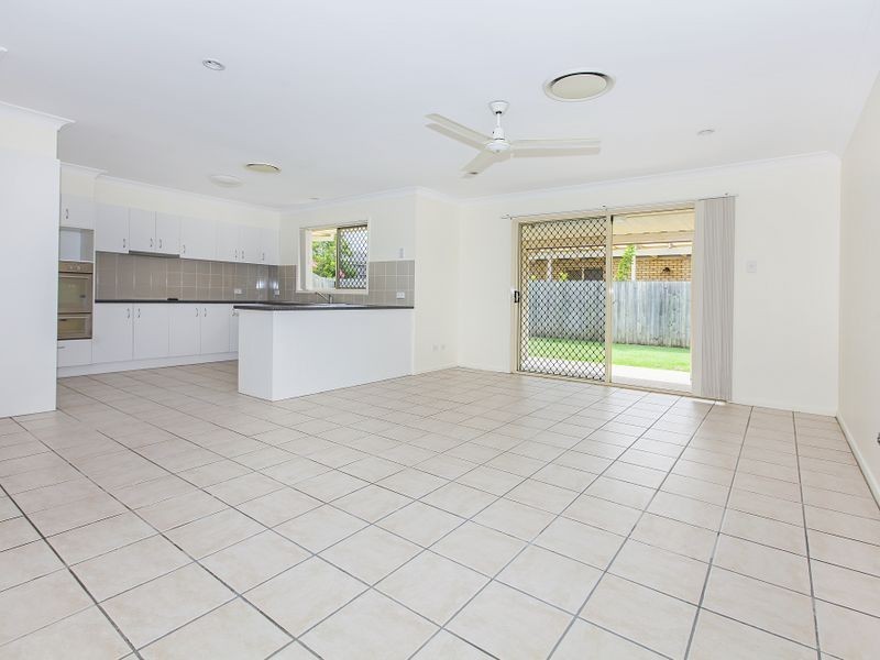 14 Ellen Circuit, Springfield Lakes QLD 4300