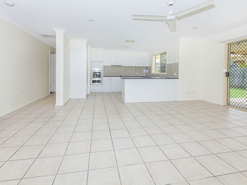 14 Ellen Circuit, Springfield Lakes QLD 4300