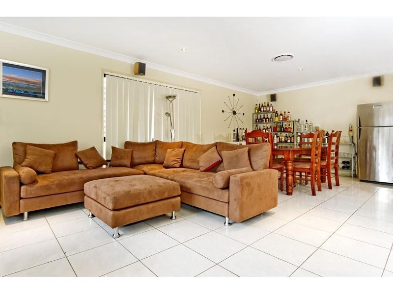 13 Girraween Crescent, Parkinson QLD 4115