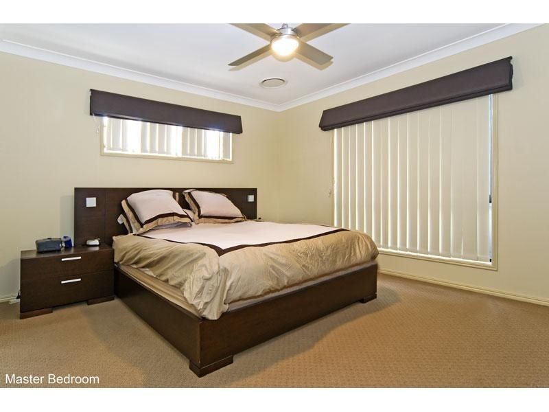 13 Girraween Crescent, Parkinson QLD 4115