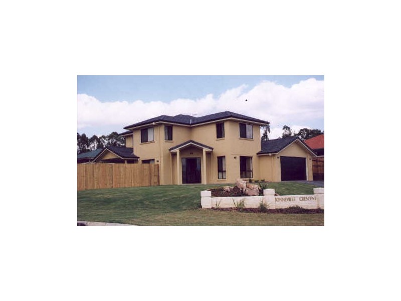 18 Lake Eyre Crescent, Parkinson QLD 4115