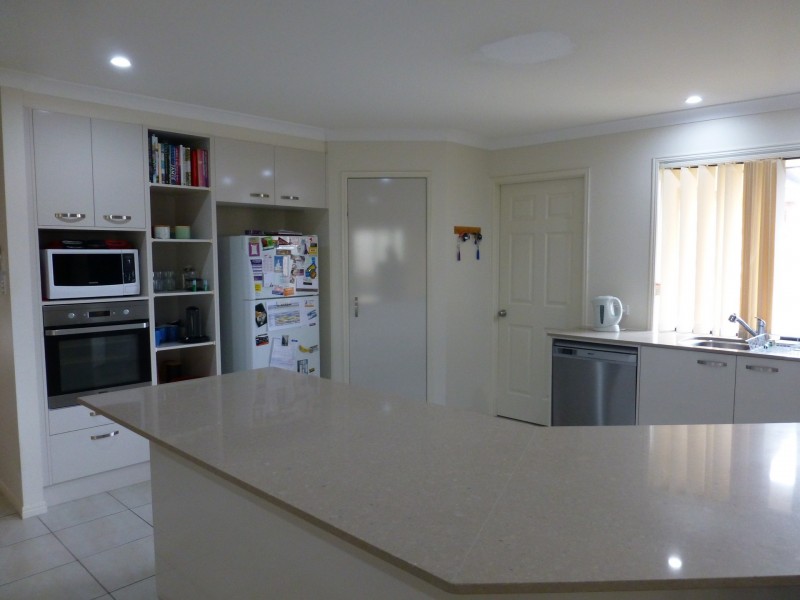 14 Kanangra Place, Parkinson QLD 4115