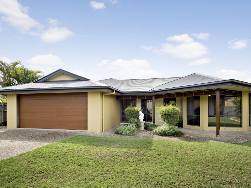 16 Lomond Place, Parkinson QLD 4115