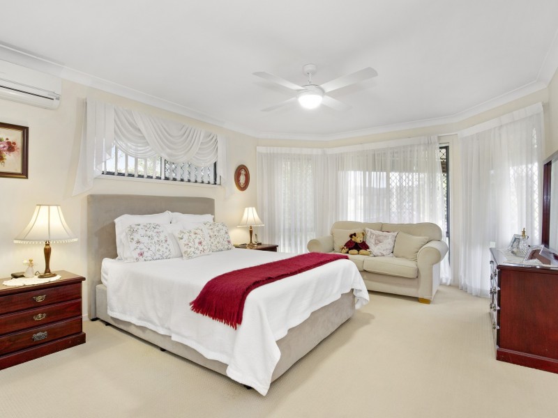 16 Lomond Place, Parkinson QLD 4115