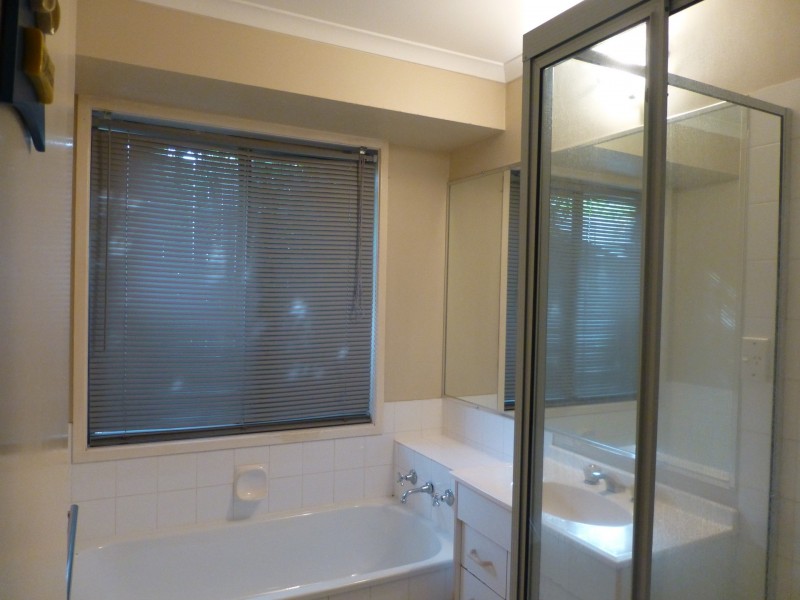 12 Cocas Street, Regents Park QLD 4118