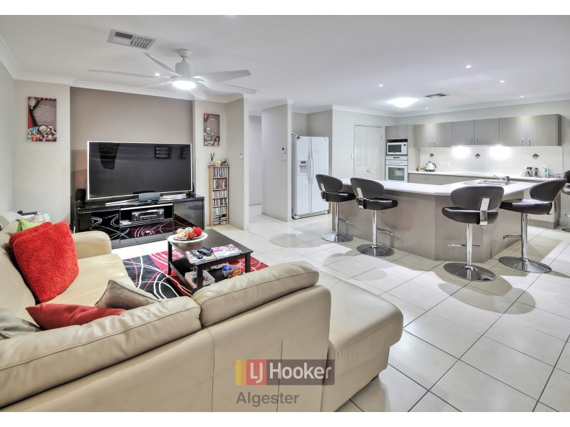147 Lake Eyre Crescent, Parkinson QLD 4115