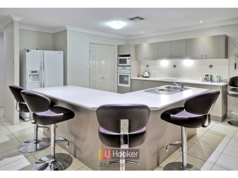 147 Lake Eyre Crescent, Parkinson QLD 4115