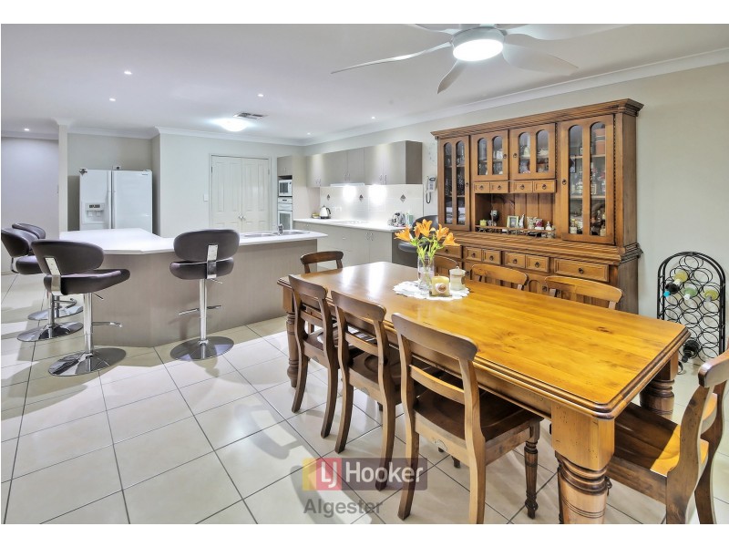 147 Lake Eyre Crescent, Parkinson QLD 4115