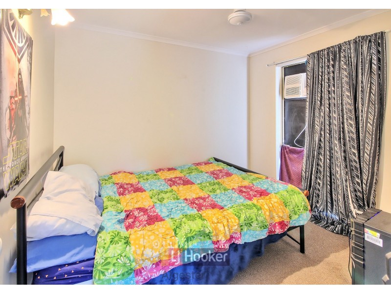 28 Thistle Street, Regents Park QLD 4118