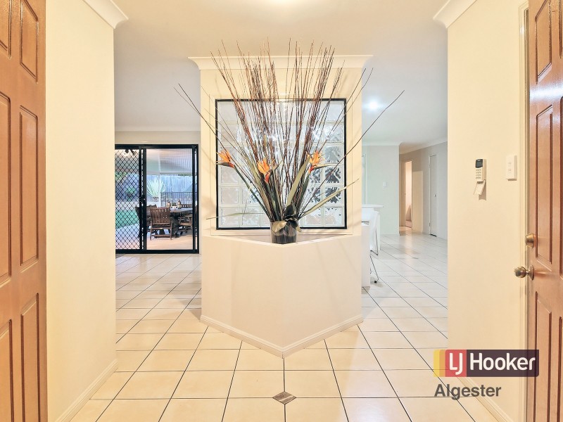 83 Daintree Drive, Parkinson QLD 4115