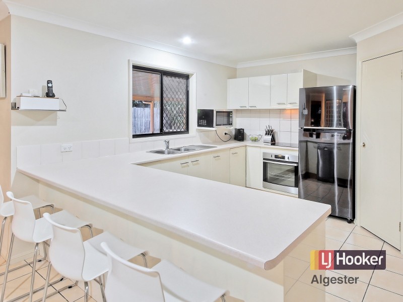 83 Daintree Drive, Parkinson QLD 4115