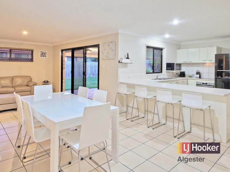 83 Daintree Drive, Parkinson QLD 4115