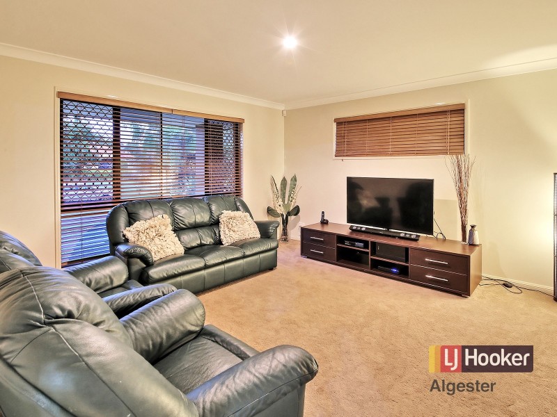 83 Daintree Drive, Parkinson QLD 4115