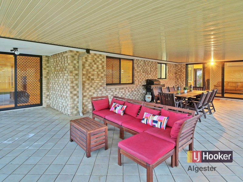 83 Daintree Drive, Parkinson QLD 4115