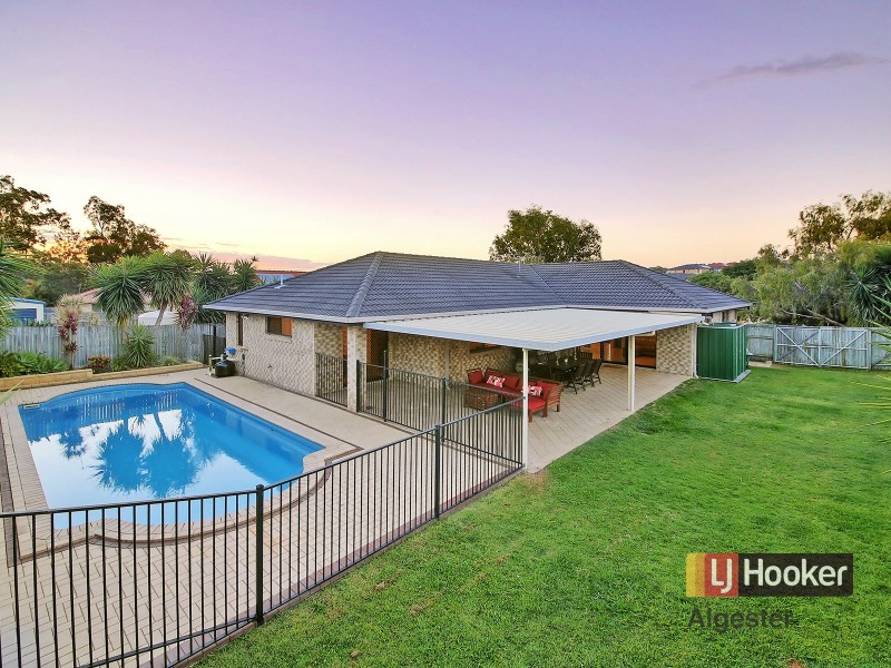 83 Daintree Drive, Parkinson QLD 4115