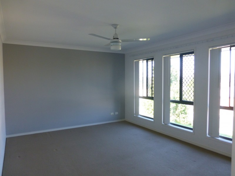 39 Barcombe Drive, Marsden QLD 4132