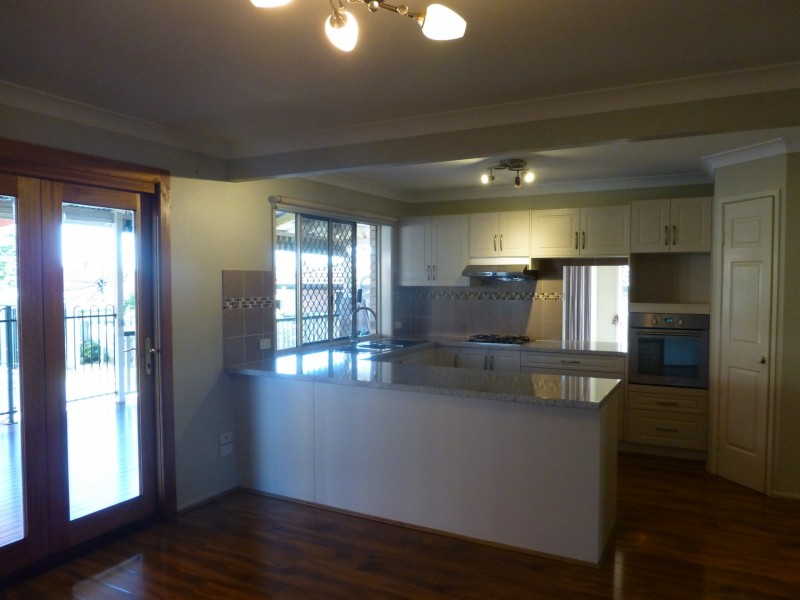 19 Silverdell Crescent, Parkinson QLD 4115