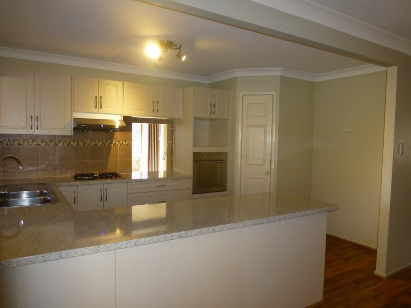 19 Silverdell Crescent, Parkinson QLD 4115