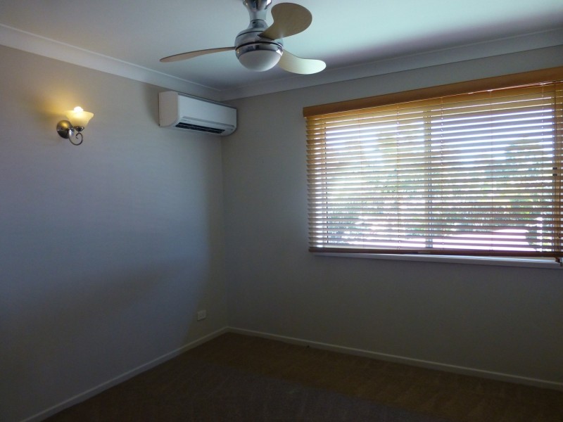 19 Silverdell Crescent, Parkinson QLD 4115