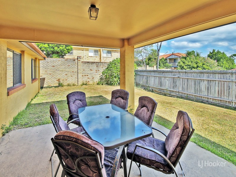 28 Pinedale Crescent, Parkinson QLD 4115