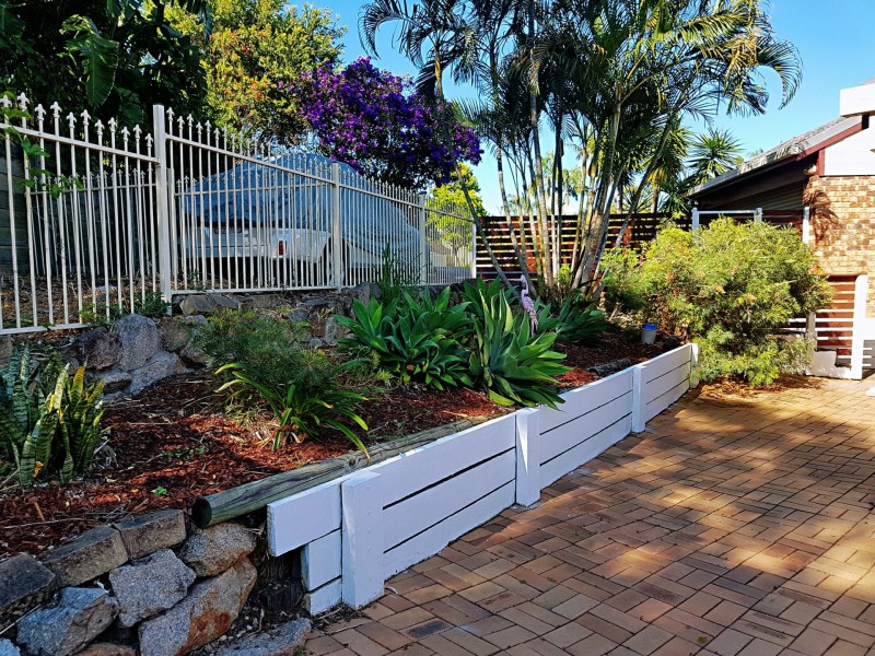 18 Pinewood Court, Algester QLD 4115